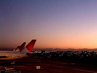 日没の羽田空港